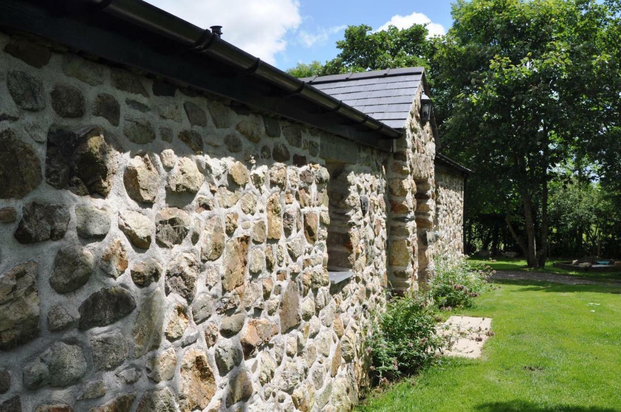 Villa The Barn At Cae Bach Gwalchmai Exterior foto